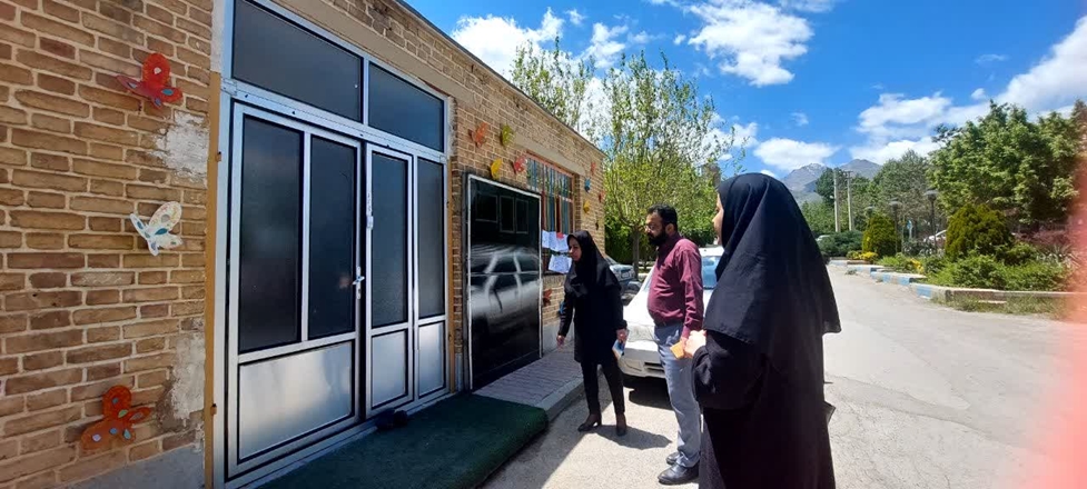 بازدید مشاور امور بانوان و خانواده دانشگاه از فضای مهدکودک ستاد دانشگاه و نحوه خدمات رسانی به کودکان و نونهالان کارکنان دانشگاه